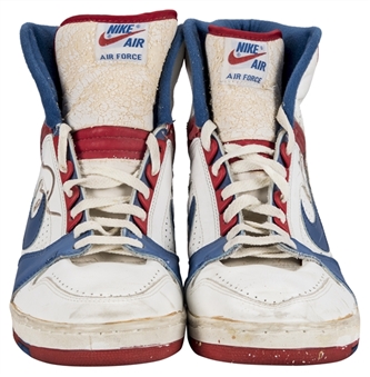 1987-88 Charles Barkley Game Used & Dual Signed Philadelphia 76ers Nike Sneakers (MEARS & JSA)